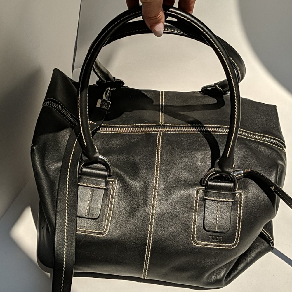 Tod's black leather purse